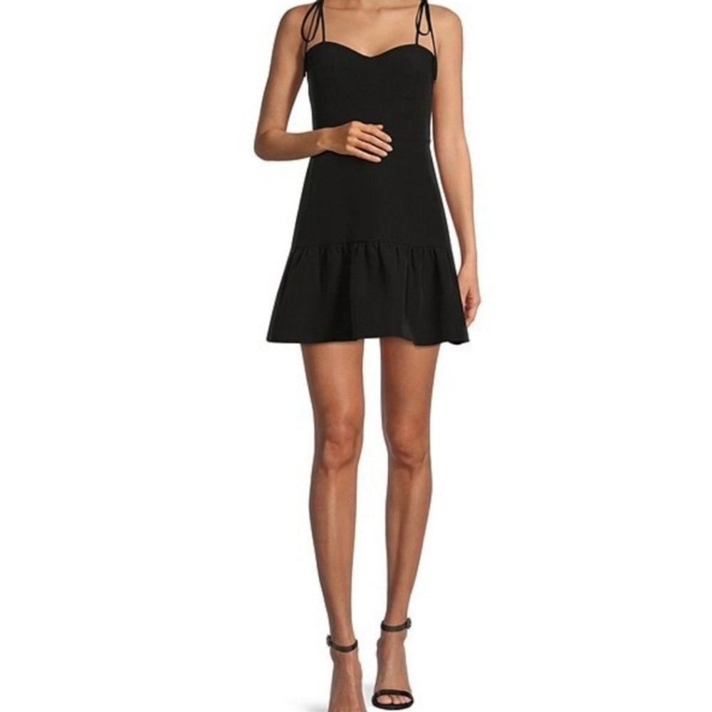 NEW! flirty Gianni Bini